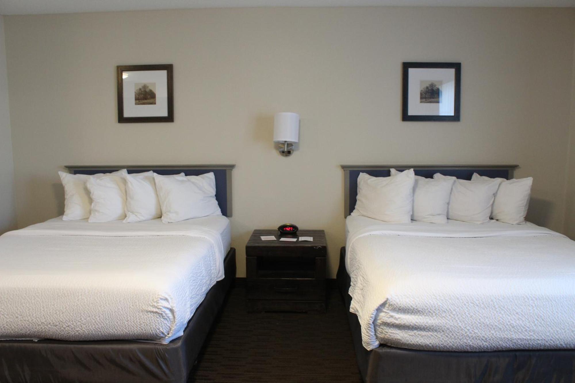 Independence Stay Long Term And Suites Marinette Exterior photo